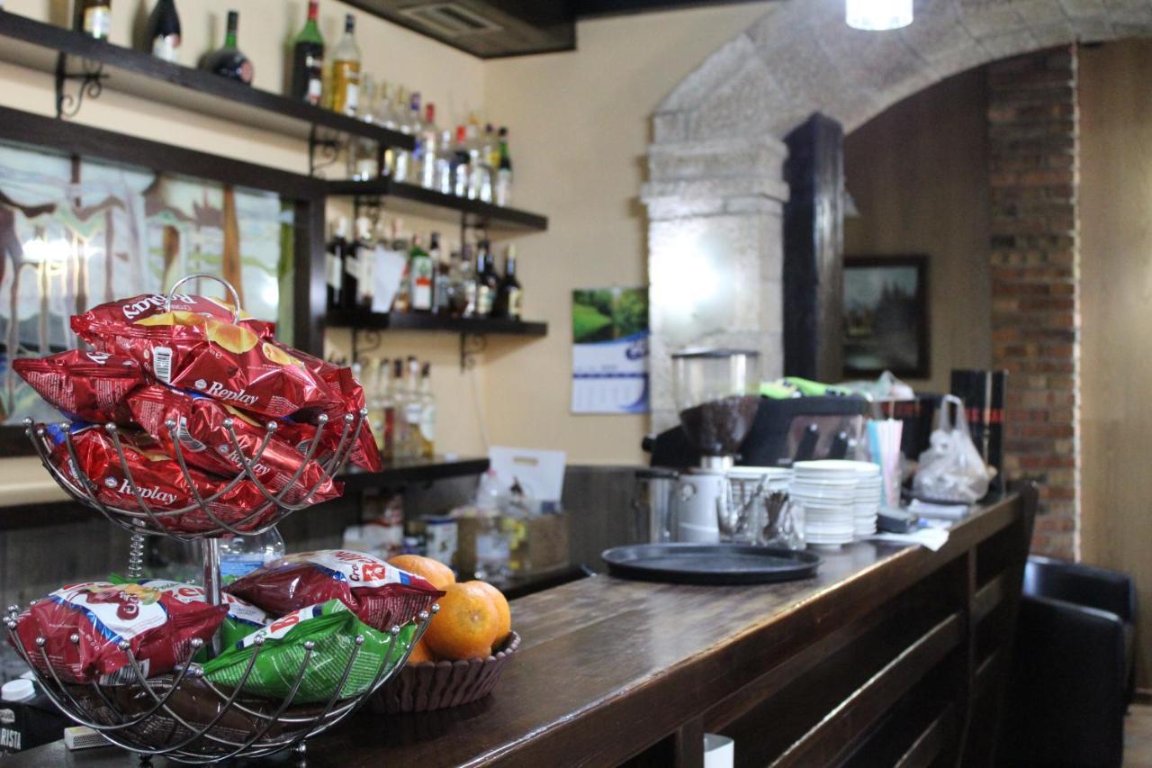Hotel Vila 15 Tirana Eksteriør billede