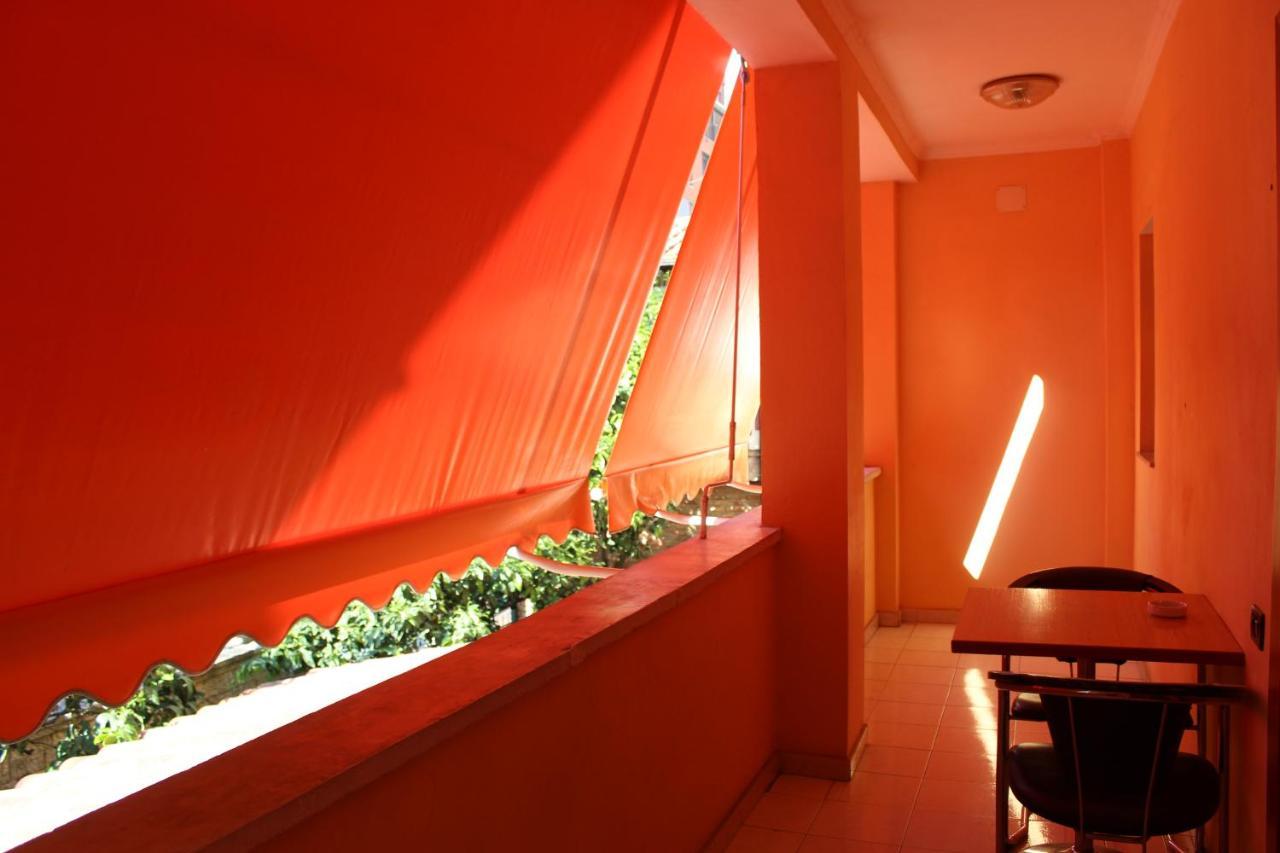 Hotel Vila 15 Tirana Eksteriør billede